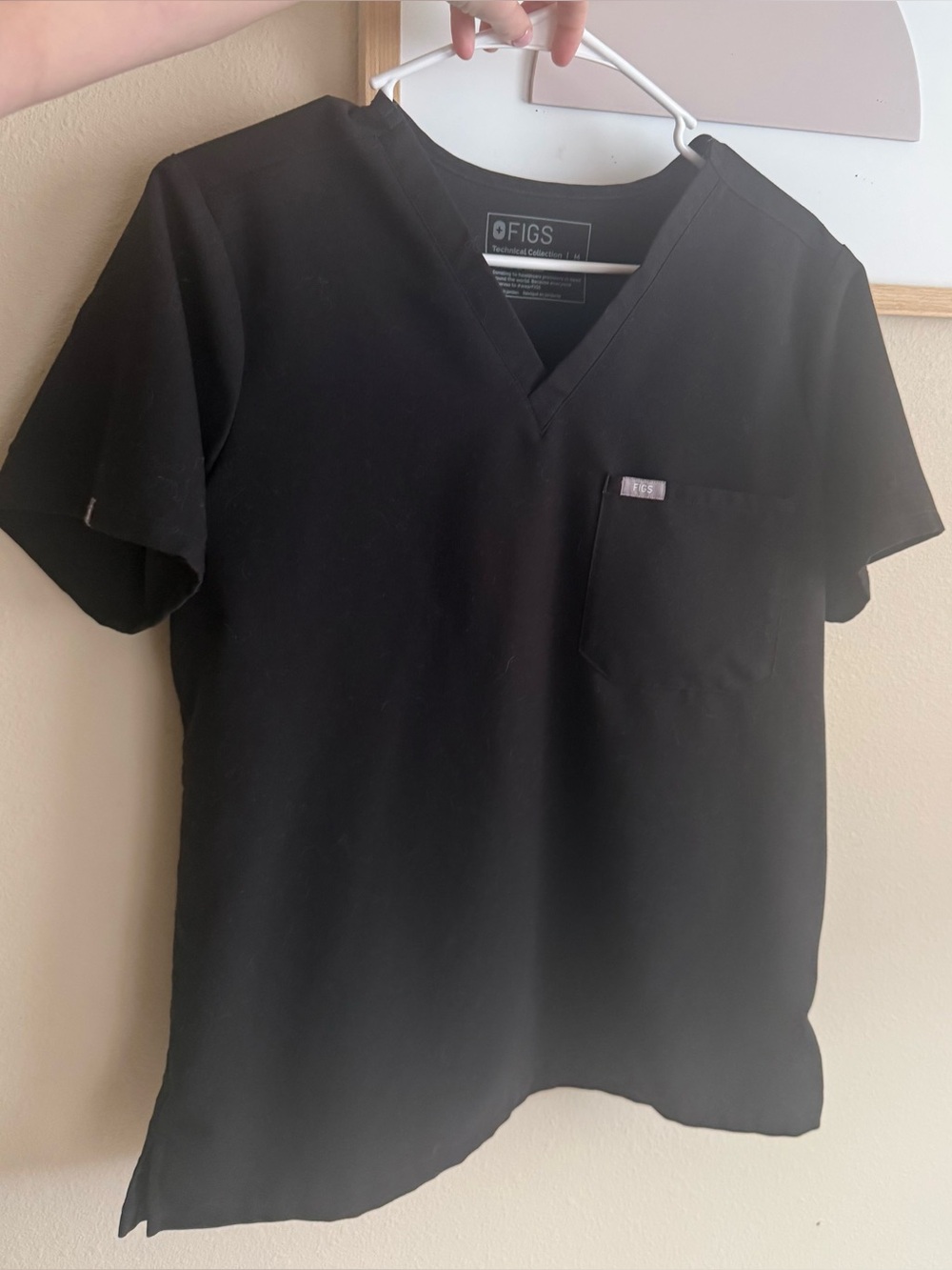 FIGS women’s Black Scrub Top size M